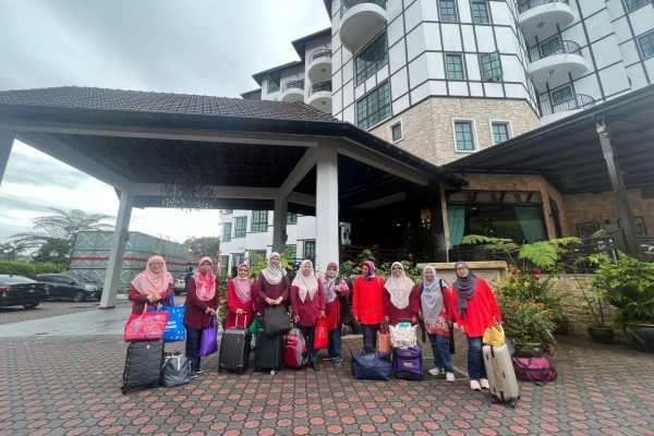 photo_6262801666579477080_y