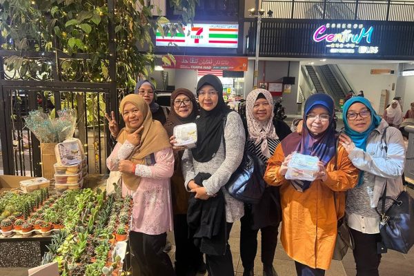 photo_6262801666579477127_y